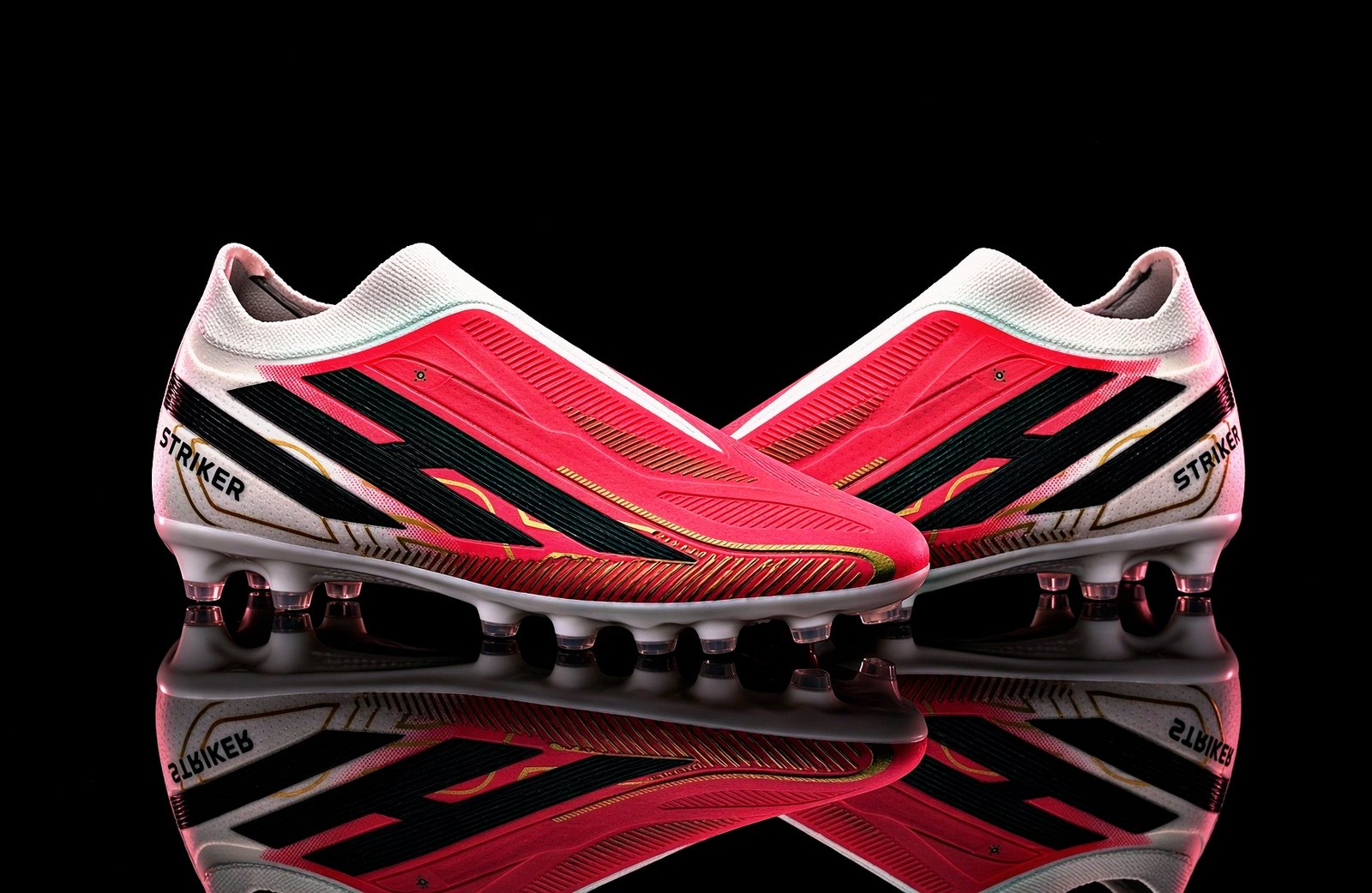 STRIKER PINK